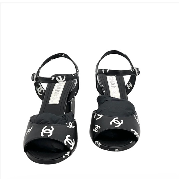 CC printed block heel sandals Sz 41. Fits 9.5 - Picture 4 of 16